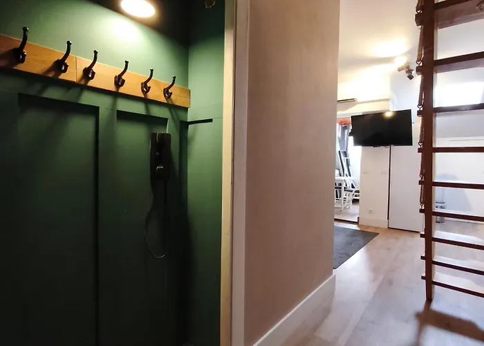 Gaia Style Room In A Shared Apartment